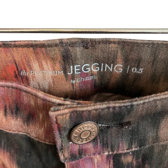 NWT Chico's Platinum Jegging Pants with Floral Design - Picture 3 of 5